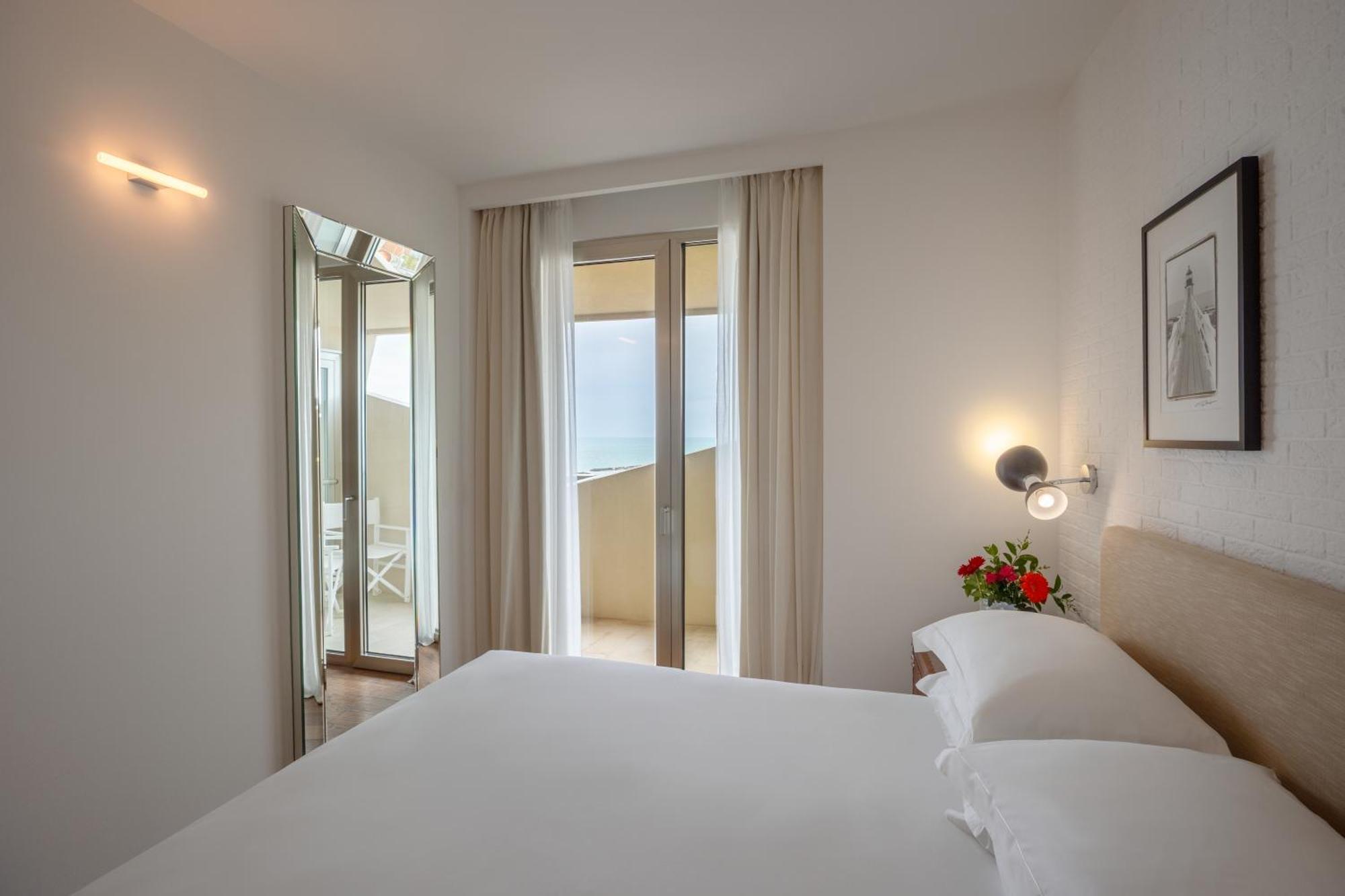 Excelsior Hotel, Spa & Lido - Preferred Hotels & Resorts Pesaro Esterno foto