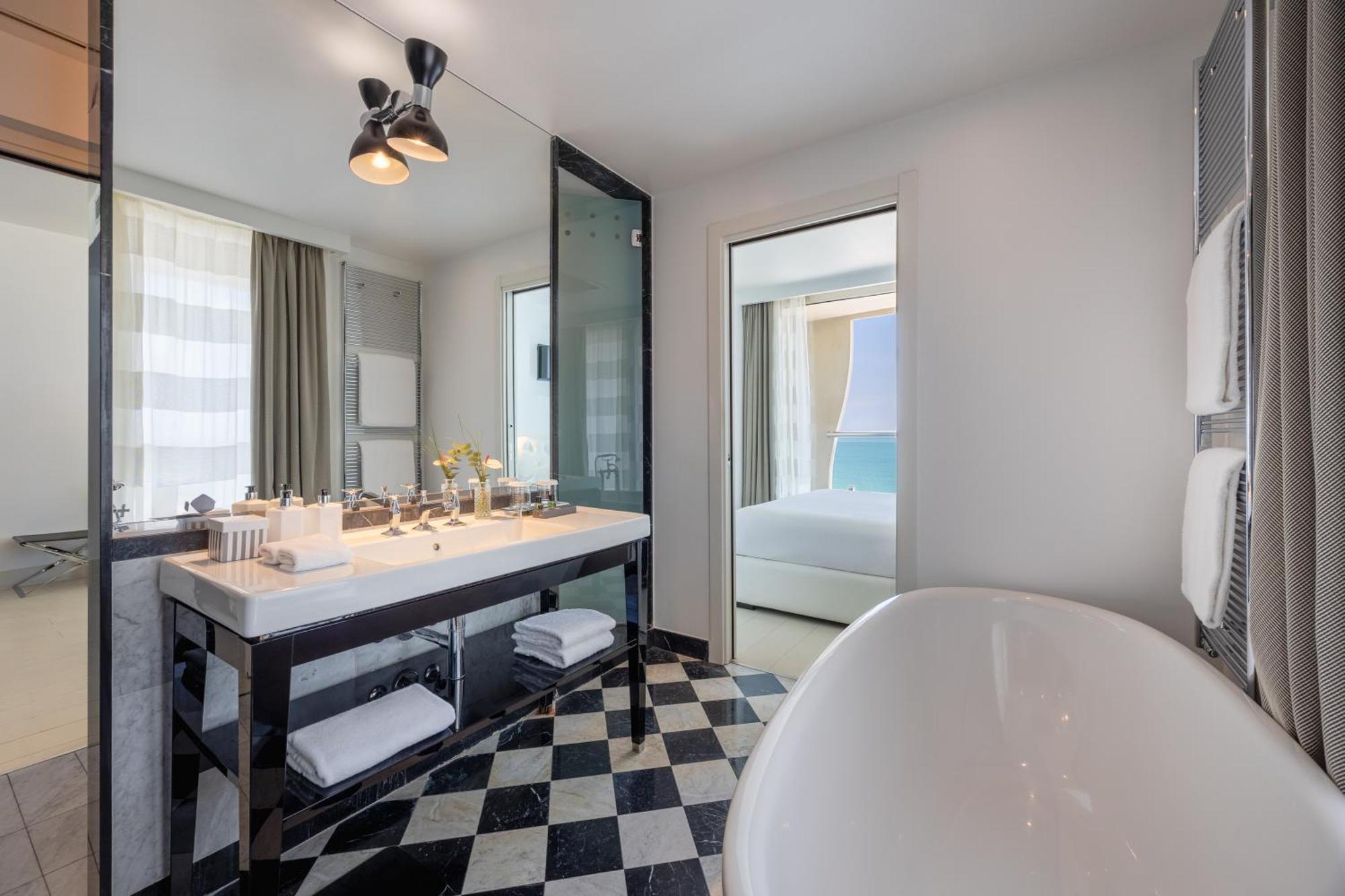 Excelsior Hotel, Spa & Lido - Preferred Hotels & Resorts Pesaro Esterno foto
