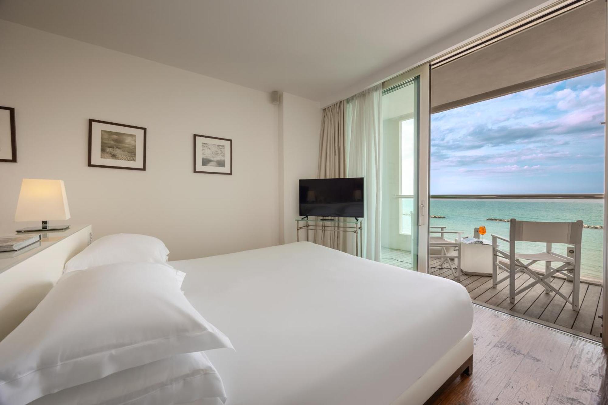 Excelsior Hotel, Spa & Lido - Preferred Hotels & Resorts Pesaro Esterno foto
