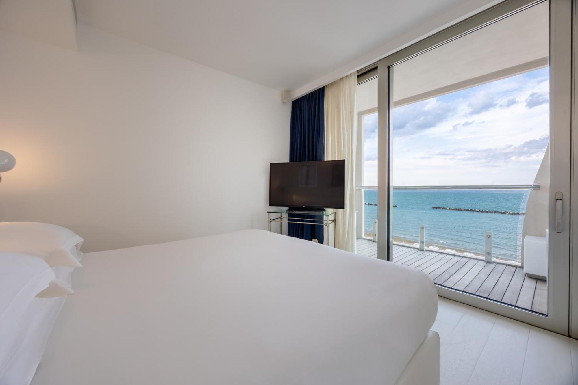 Excelsior Hotel, Spa & Lido - Preferred Hotels & Resorts Pesaro Esterno foto